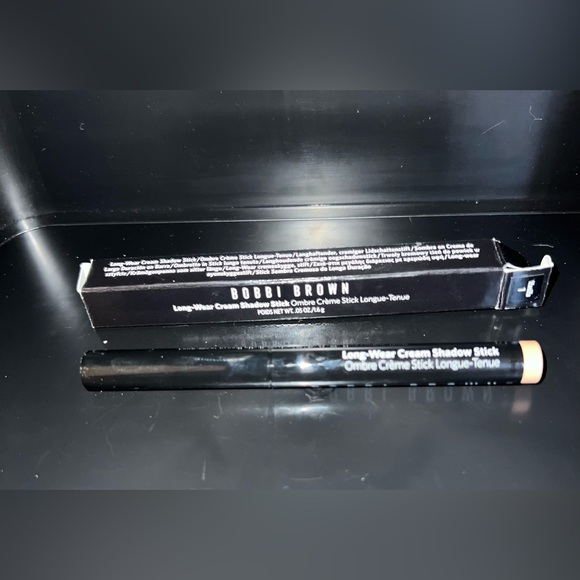 Bobbi Brown Long Wear Cream Shadow Stick-Vanilla. Light, Beige, Bright, Smooth - Picture 5 of 7